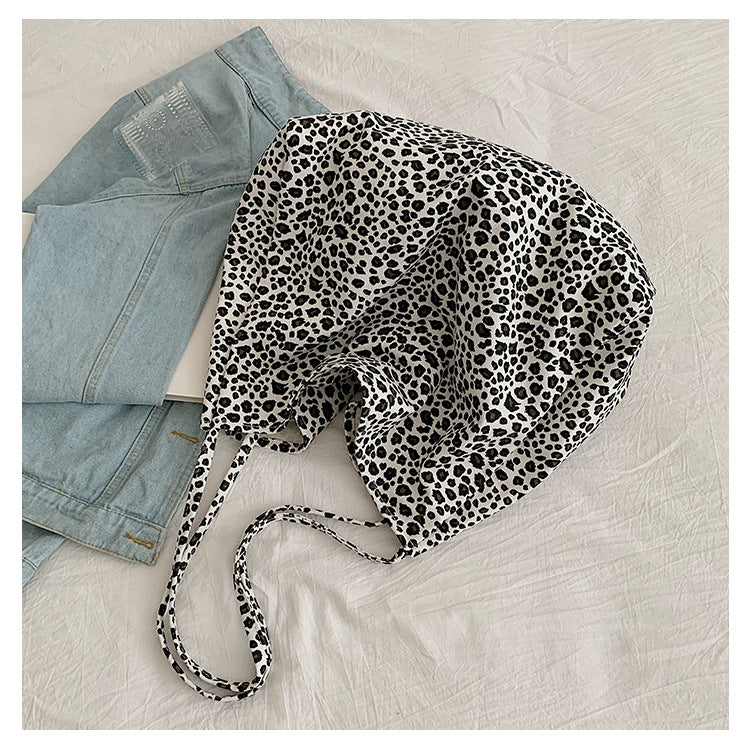 Marlow Oversized Leopard Canvas Tote Bag product detail 55