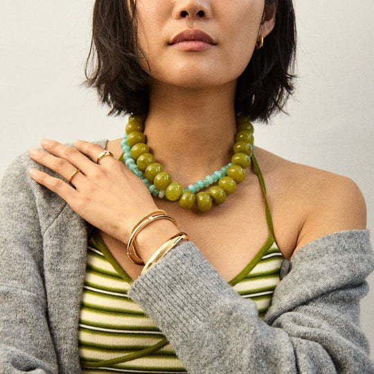 Women's chunky acrylic beaded choker necklace - Charcoal Brown