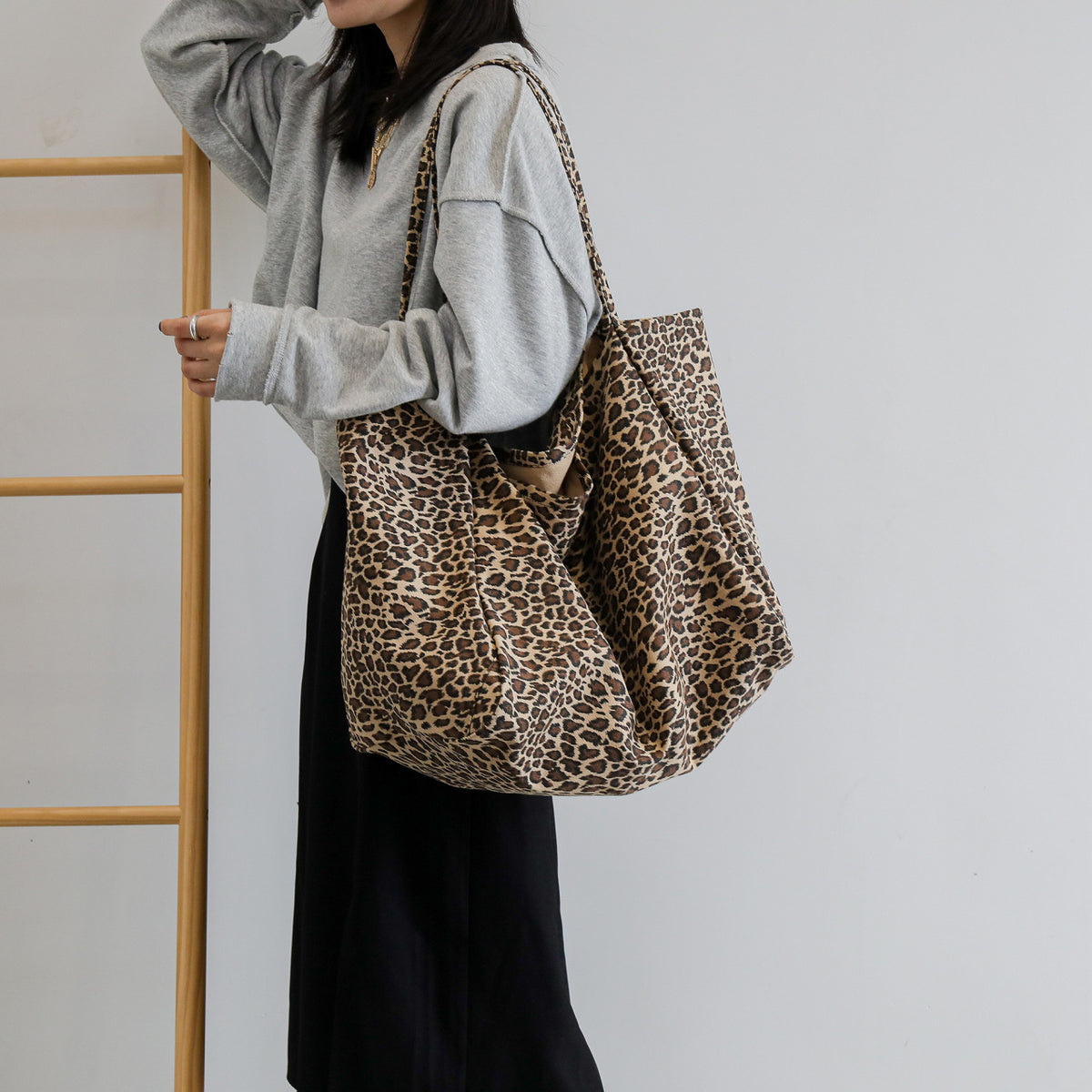 Marlow Oversized Leopard Canvas Tote Bag - Classic Leopard
