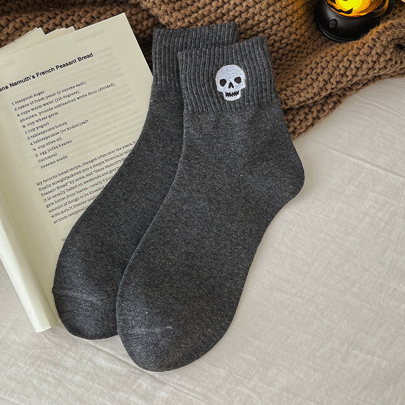 Dark gray skull embroidered Halloween crew socks