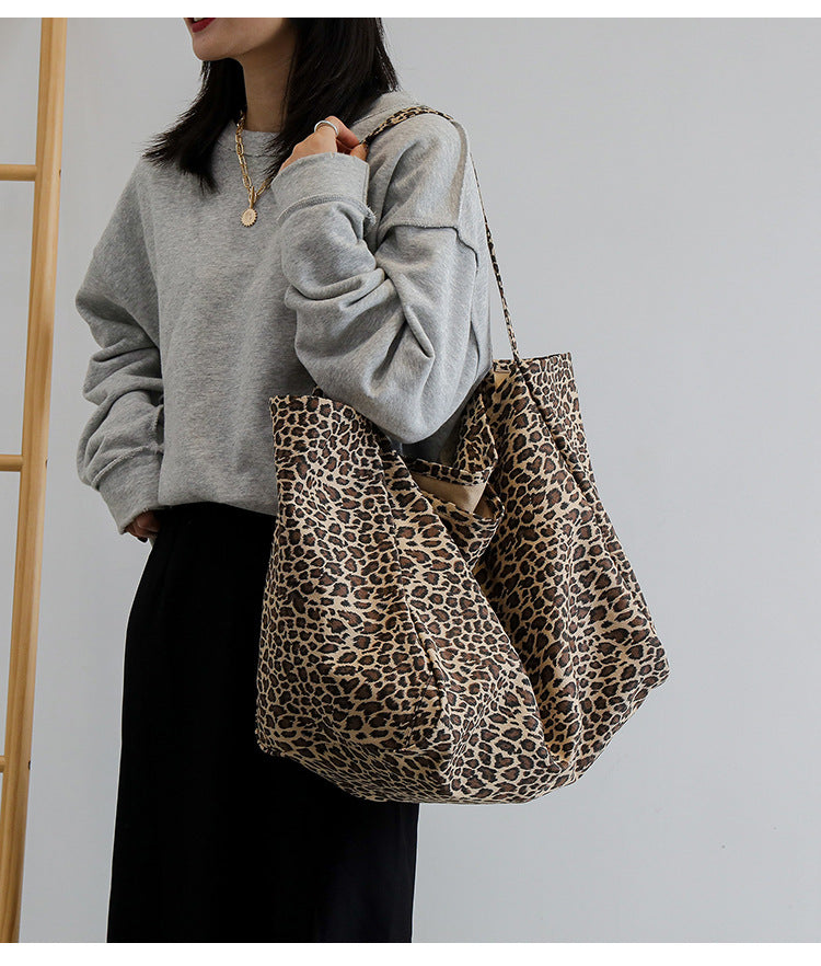 Marlow Oversized Leopard Canvas Tote Bag product detail 9